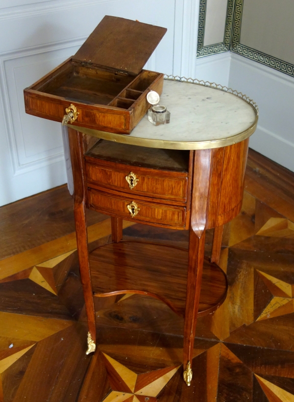Louis XV rosewood bedside table or living room center table - 18th century