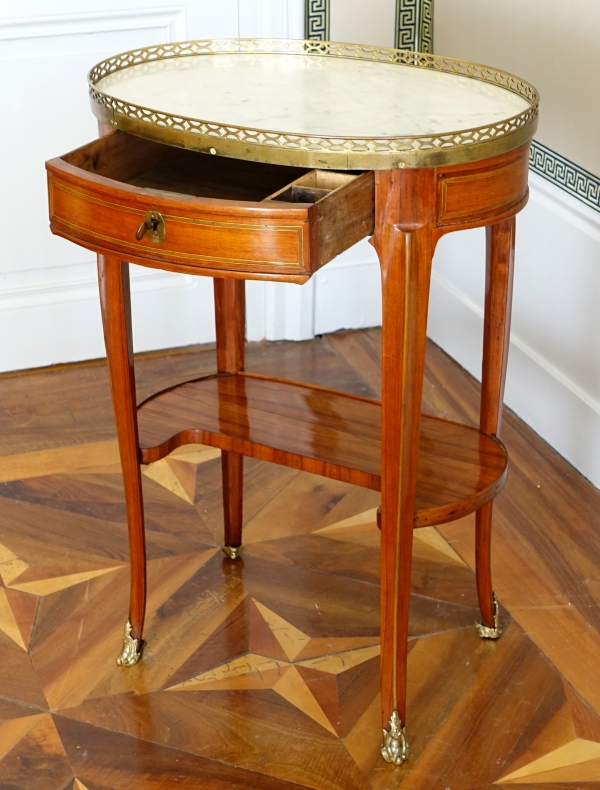 Etienne Avril : table de salon d'époque Louis XV Transition en marqueterie - estampillée et JME