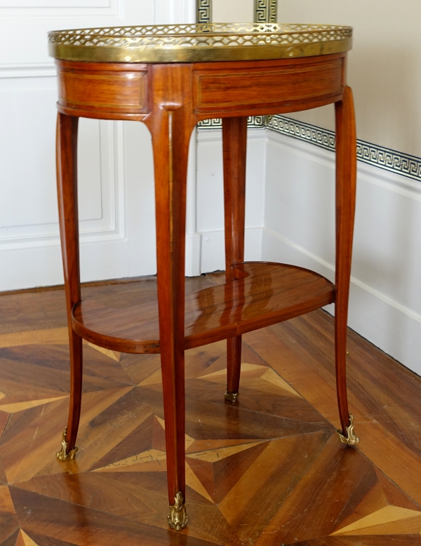 Etienne Avril : table de salon d'époque Louis XV Transition en marqueterie - estampillée et JME