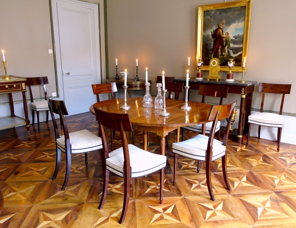 Louis XVI mahogany dinner table, up to 12 guests - early 19th century