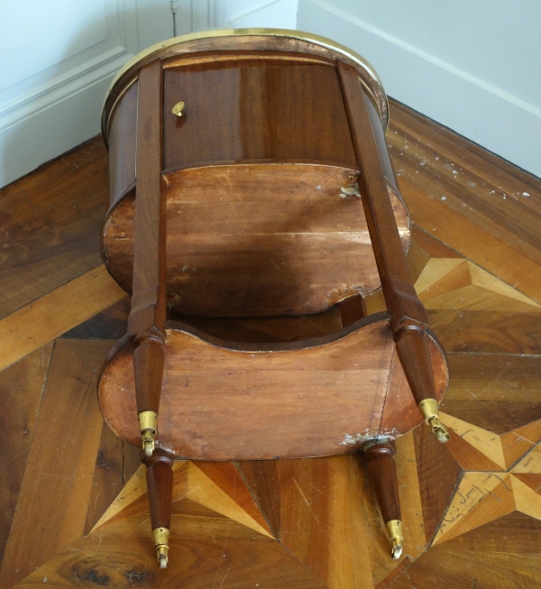 Louis XVI mahogany bedside table / coffee table, late 18th century