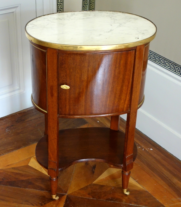 Louis XVI mahogany bedside table / coffee table, late 18th century
