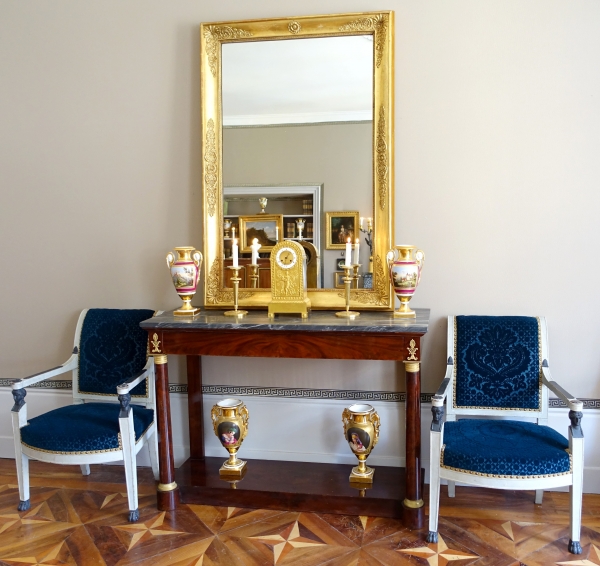 Grand miroir de cheminée Empire en bois doré à l'or fin, glace au mercure - 96cm x 142,5cm