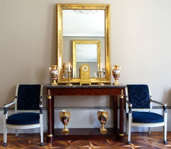 Grand miroir de cheminée Empire en bois doré à l'or fin, glace au mercure - 96cm x 142,5cm