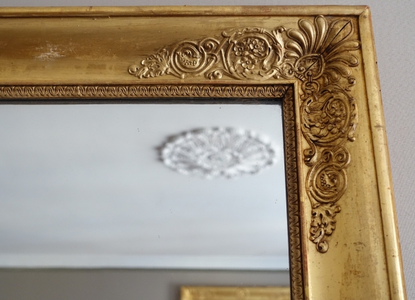 Grand miroir de cheminée Empire en bois doré à l'or fin, glace au mercure - 96cm x 142,5cm