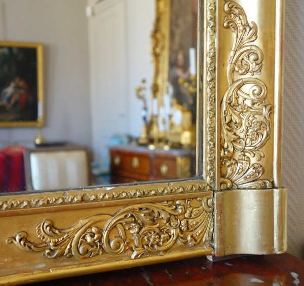 Grand miroir de cheminée Empire en bois doré à l'or fin, glace au mercure - 102,5cm x 130cm