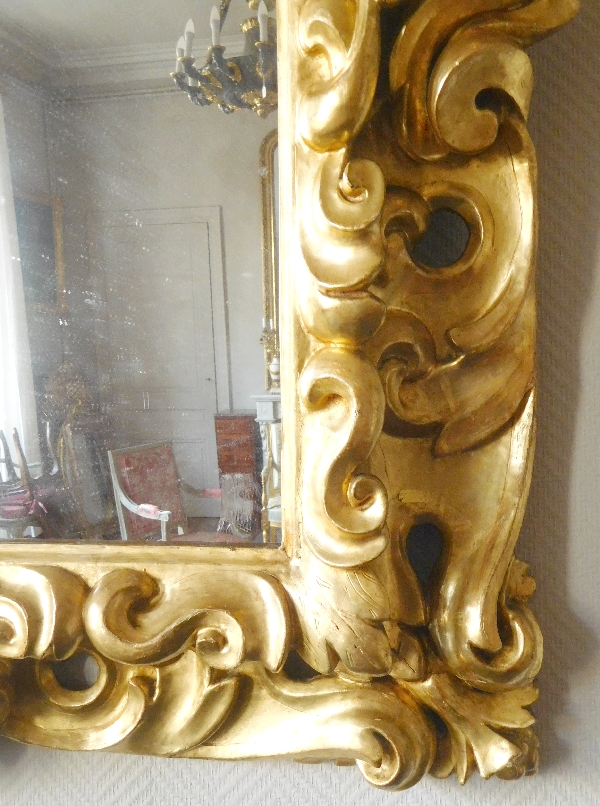 Large Italian mirror, carved and gilt wood - 18th century - 98cm x 105cm