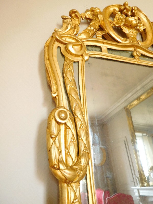 Large gilt wood mirror - Louis XV period - France circa 1765