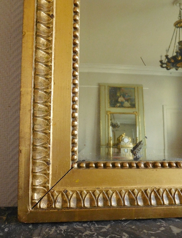 French Louis XVI mercury mirror, gilt wood frame, late 18th century - 82cm x 104cm