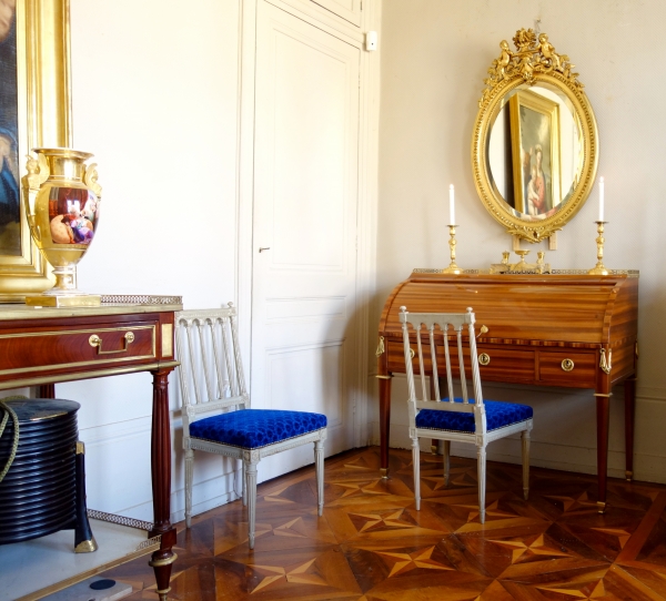 Miroir ovale de style Louis XVI en bois doré, époque Napoléon III - 71cm x 111cm
