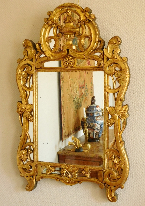 Miroir en bois doré, travail provencal d'époque Louis XV - Transition 96cm x 60cm