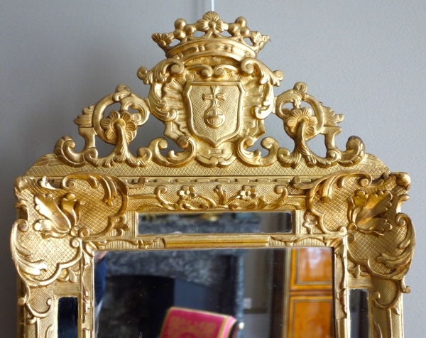 Regency style gold leaf gilt wood mirror, a Marquis crown on top - 19th century