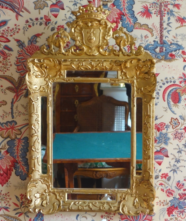 Regency style gold leaf gilt wood mirror, a Marquis crown on top - 19th century