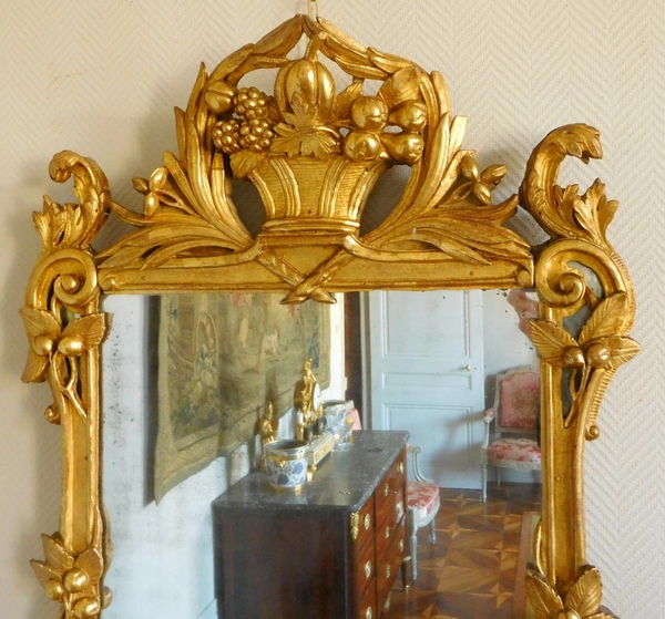 Louis XV gilt wood mirror, mercury glass, Provence work, 18th century