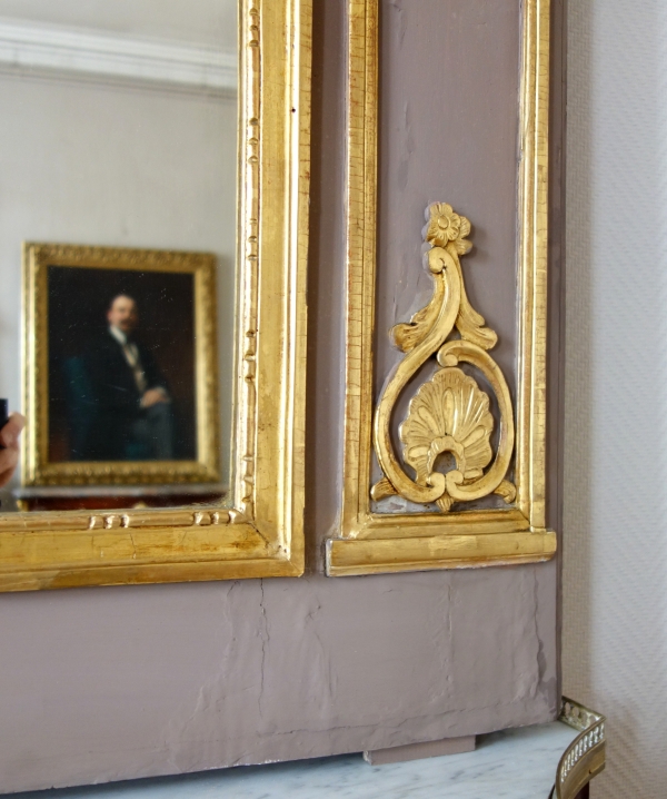 Trumeau, miroir d'entre deux d'époque Louis XVI doré à la feuille d'or, glace au mercure