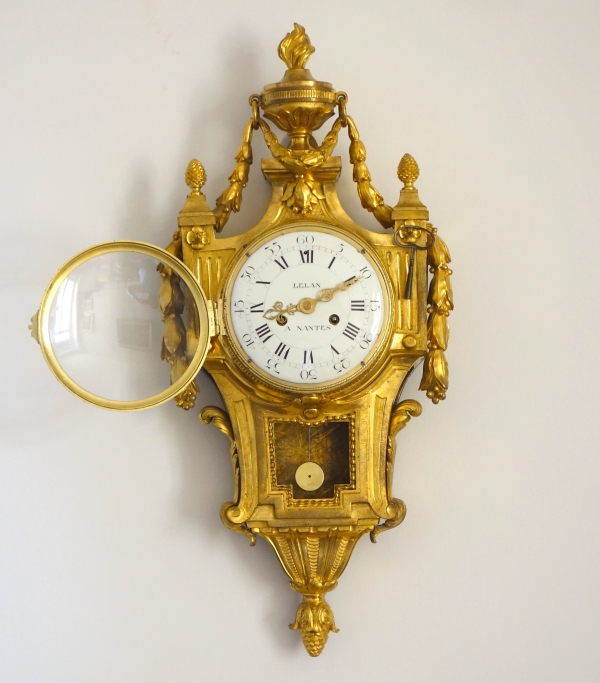 18th century ormolu decorative clock signed Osmond - Louis XVI period