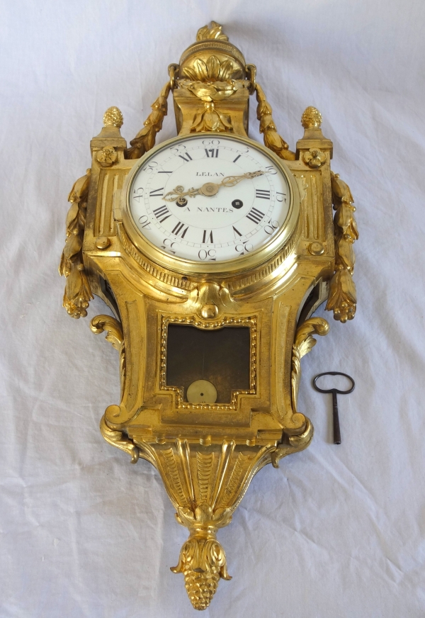 18th century ormolu decorative clock signed Osmond - Louis XVI period