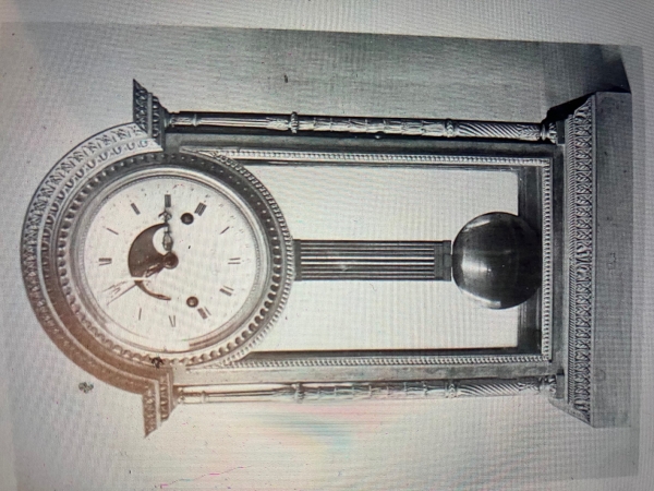 Pendule Forme Architecturale en bronze doré au mercure par Bachelard à Paris - époque Empire