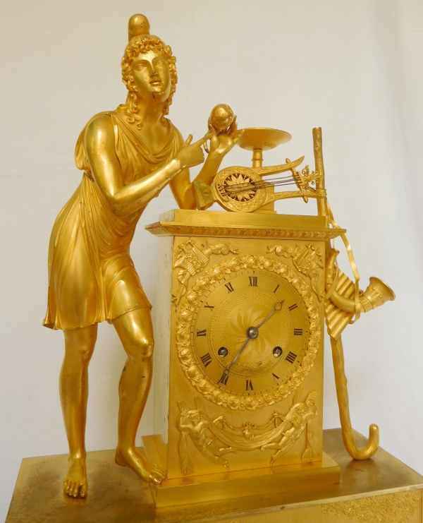 Grande pendule Empire en bronze doré au mercure, mythologie de Pâris et la pomme d'or - 50,5cm