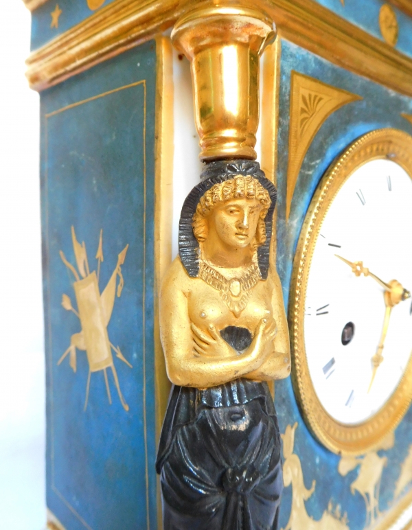 Porcelain clock attibuted to Dagoty, Consulate period circa 1800-1805