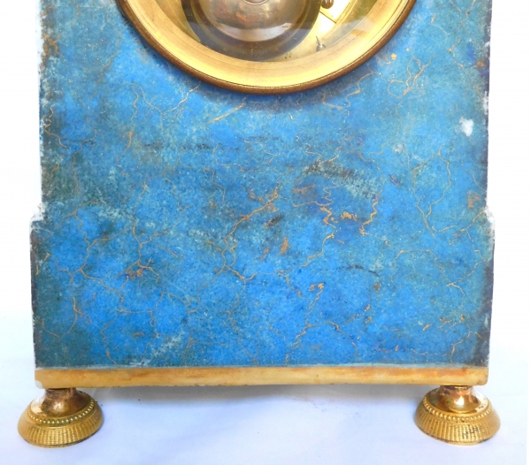 Pendule en porcelaine d'époque Consulat attribuée à Dagoty, vers 1800-1805