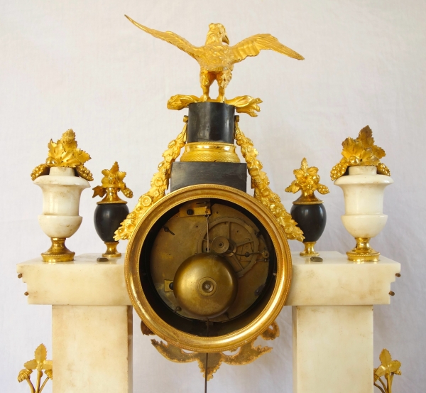 Louis XVI marble and ormolu clock - 18th century