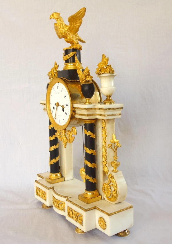 Louis XVI marble and ormolu clock - 18th century