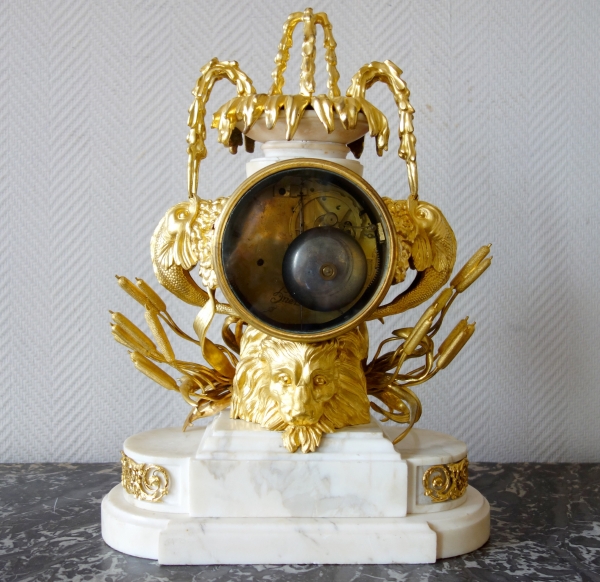 Ormolu and white marble fountain-shaped clock, 18th century