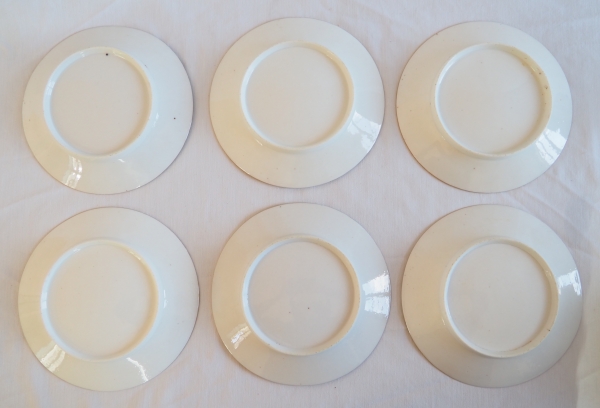 Set of 12 Louis XVI porcelain polychromatic dessert plates enhanced with fine gold, late 18th century