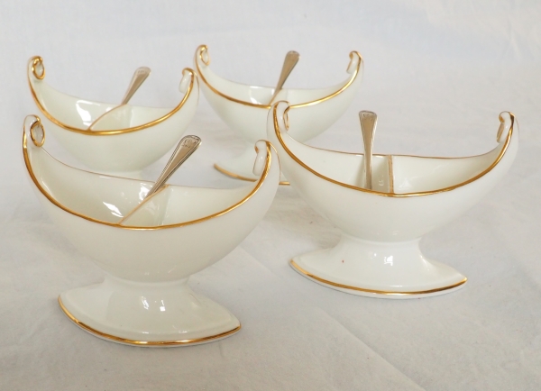 Nast : série de 4 salerons d’époque Empire en porcelaine de Paris blanche et or