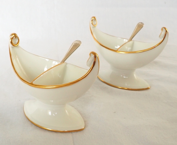 Nast : série de 4 salerons d’époque Empire en porcelaine de Paris blanche et or