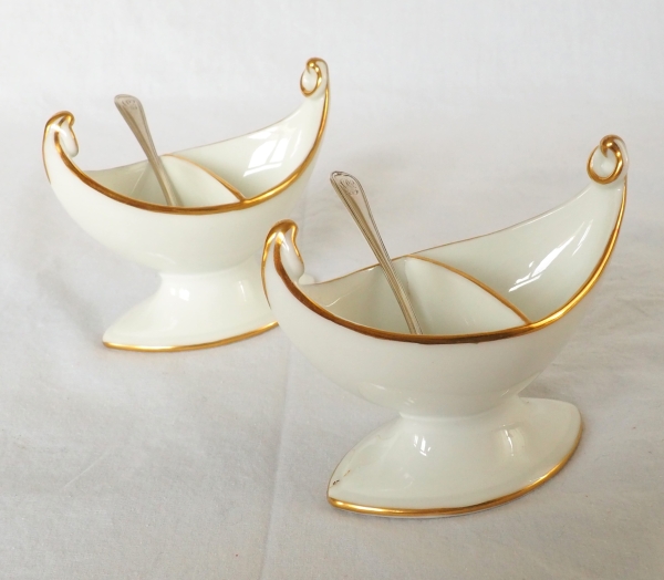 Nast : série de 4 salerons d’époque Empire en porcelaine de Paris blanche et or