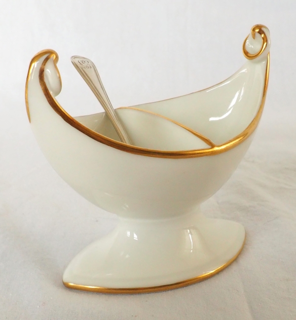 Nast : série de 4 salerons d’époque Empire en porcelaine de Paris blanche et or