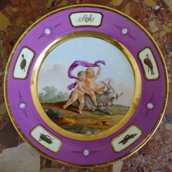Manufacture Halley : suite de 6 assiettes de table en porcelaine dorée d'époque Empire signées