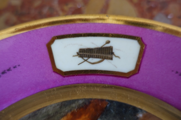 Manufacture Halley : suite de 6 assiettes de table en porcelaine dorée d'époque Empire signées