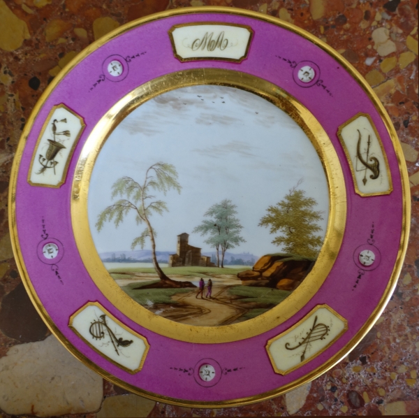 Manufacture Halley : suite de 6 assiettes de table en porcelaine dorée d'époque Empire signées