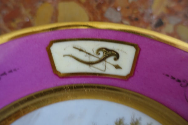 Manufacture Halley : suite de 6 assiettes de table en porcelaine dorée d'époque Empire signées
