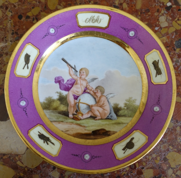 Manufacture Halley : suite de 6 assiettes de table en porcelaine dorée d'époque Empire signées