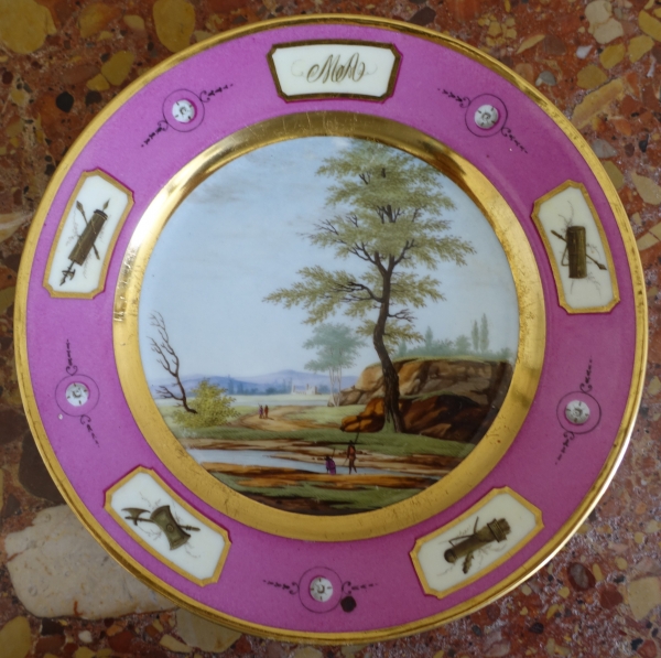 Manufacture Halley : suite de 6 assiettes de table en porcelaine dorée d'époque Empire signées