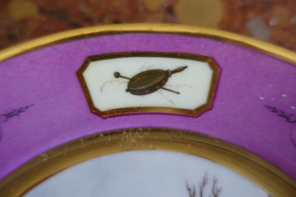 Manufacture Halley : suite de 6 assiettes de table en porcelaine dorée d'époque Empire signées