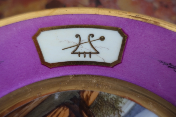 Manufacture Halley : suite de 6 assiettes de table en porcelaine dorée d'époque Empire signées