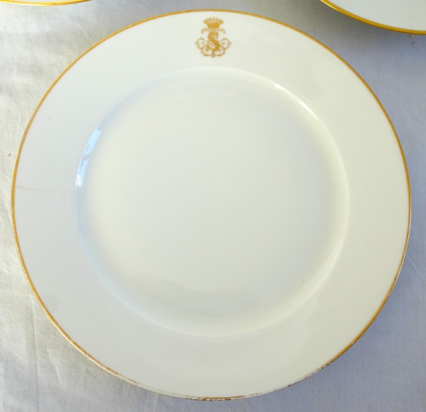 Set of 6 Sevres porcelain table plates, crown of count - signed, dated 1868