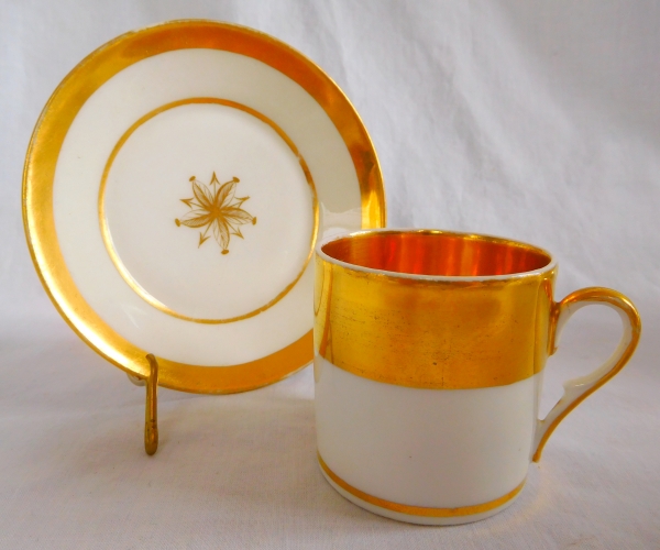 Service à café - 6 tasses litron Empire en porcelaine de Paris dorée à l'or fin - époque Restauration