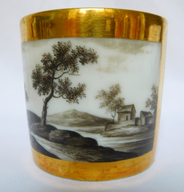 Manufacture Halley : 6 tasses en porcelaine de Paris dorée, paysages en grisaille, époque Empire