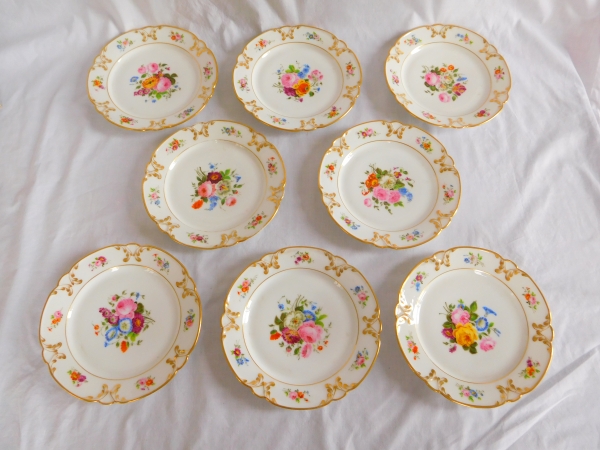 8 Paris porcelain dessert plates, 19th century circa 1840