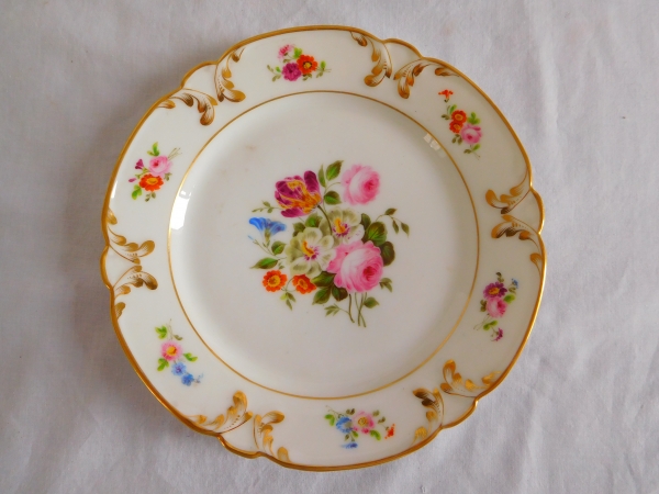 8 Paris porcelain dessert plates, 19th century circa 1840