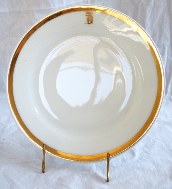 Set of 8 Paris porcelain dessert plates enhanced with fine gold, D monogram