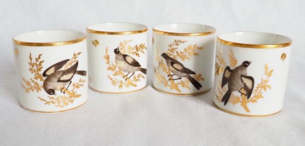 Service à café en porcelaine de Bruxelles d'époque Directoire : 8 tasses aux oiseaux