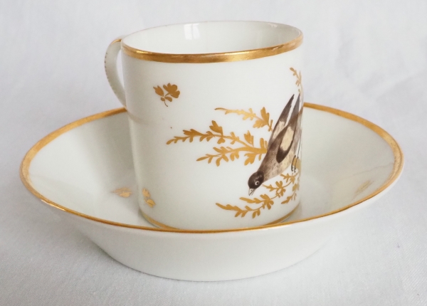 Brussels porcelain coffee set : 8 coffee cups gilt with fine gold and polychromatic birds circa 1800