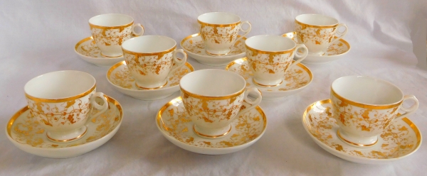 Paris Porcelain coffee set enhanced with fine gold : 8 coffee cups, early 19th century